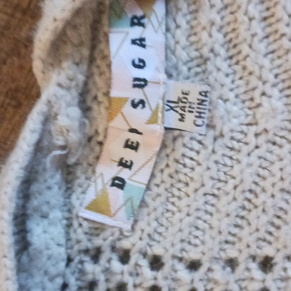 Tan colored cardigan - Picture 2 of 3